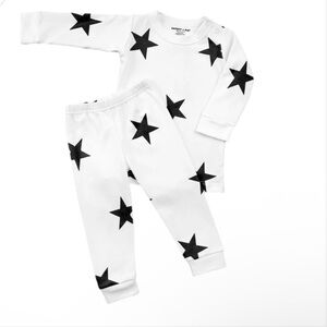 Sammy + Nat Black and White Star Pajama Set, Size 4 (2T)